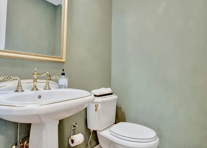 Stones Throw Beachfront Premier #4 Views