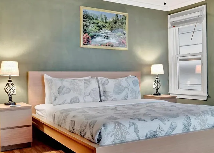 Stones Throw Beachfront Premier #4 Views * Clearwater Beach