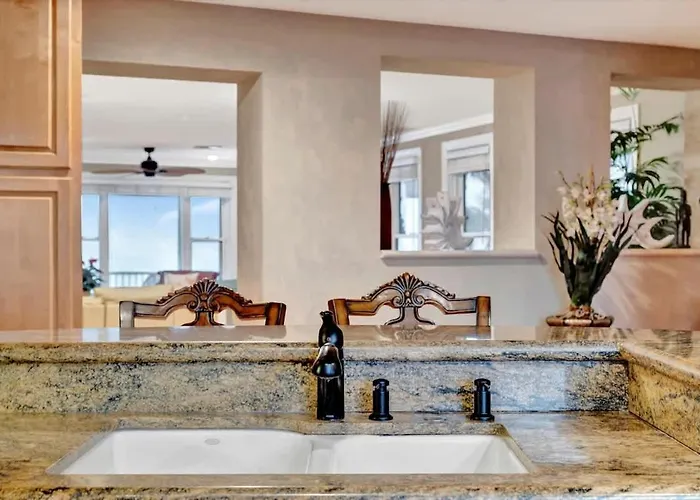 Stones Throw Beachfront Premier #4 Views Clearwater Beach