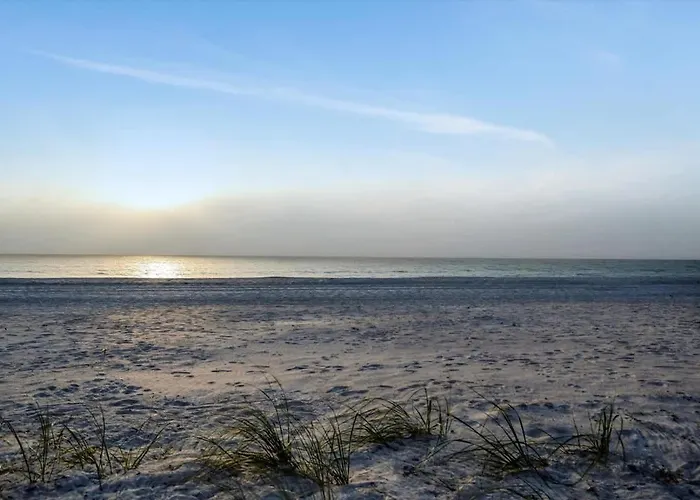 Stones Throw Beachfront Premier #4 Views * Clearwater Beach