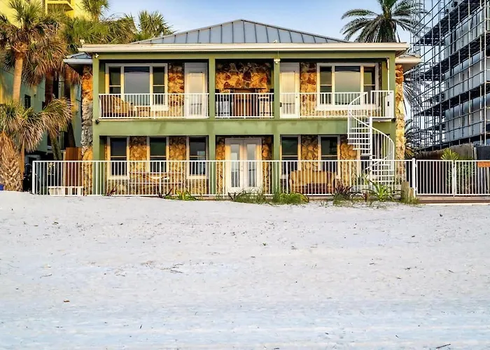 Apartment Stones Throw Beachfront Premier #4 Views *
